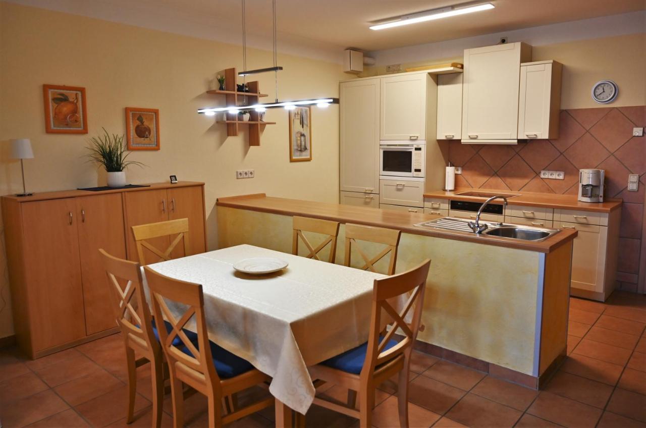 Ferienwohnung Seeblick Варен Экстерьер фото